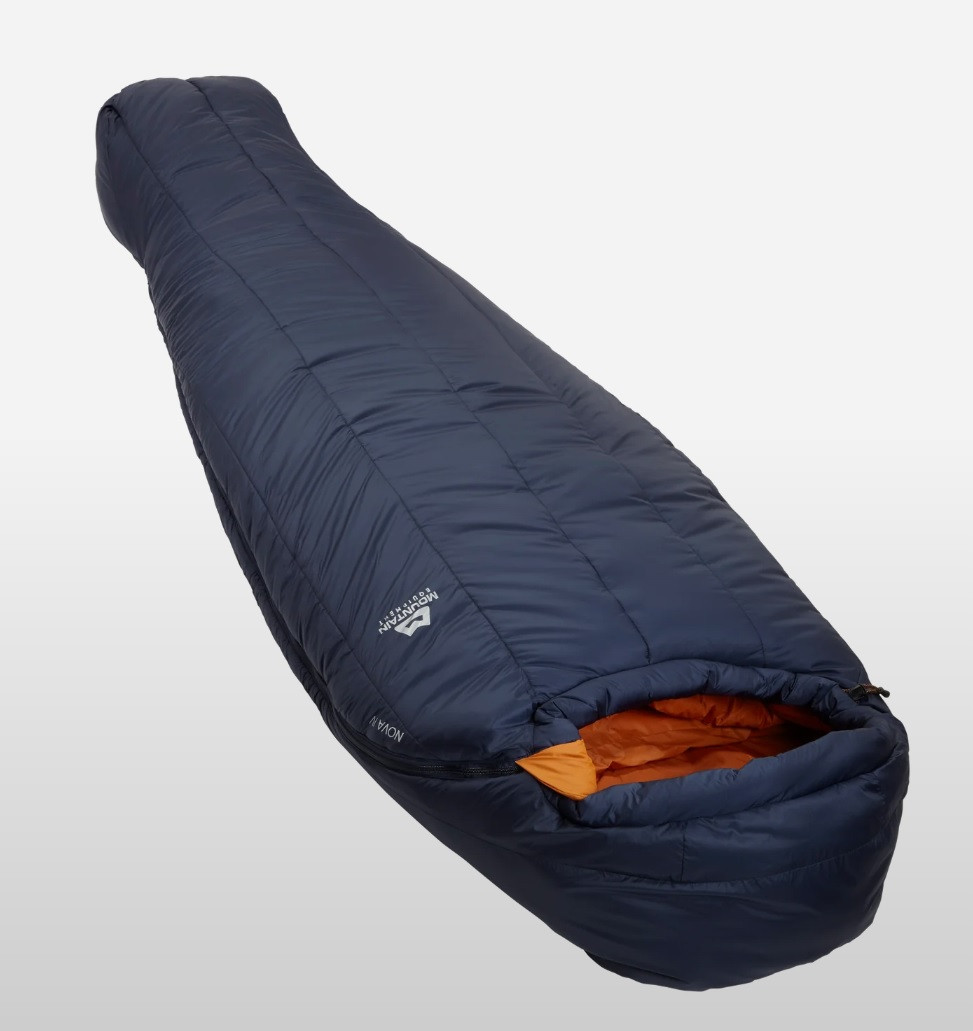 Mountain Equipment Nova IV teplý syntetický spacák s komfortním