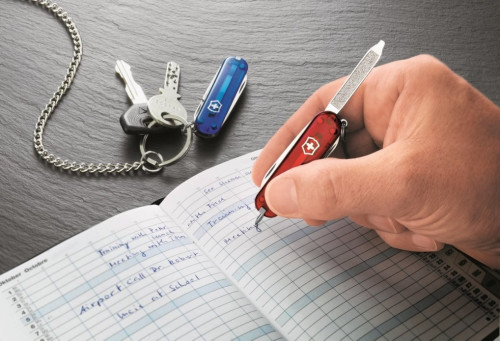 Victorinox Signature