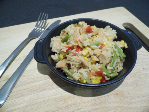 Summit to Eat Smažená rýže s kuřecím masem a Teriyaki omáčkou